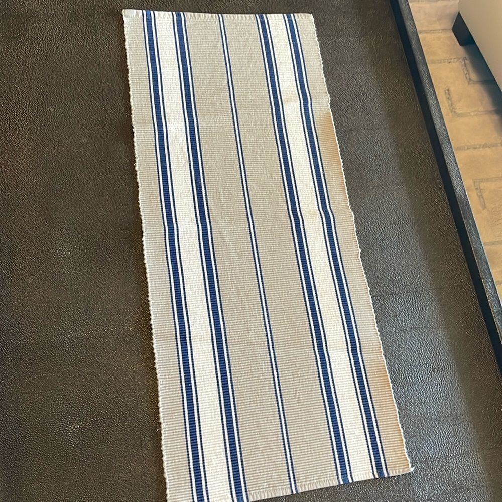 Short Table Runner Striped